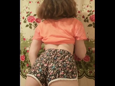 ❤️ Seksi enom bayek stripping mati dheweke kathok cendhak ing kamera ❤️❌ Porno ing kita  ❌❤